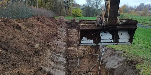 Grāvju rakšana un meliorācijas darbi